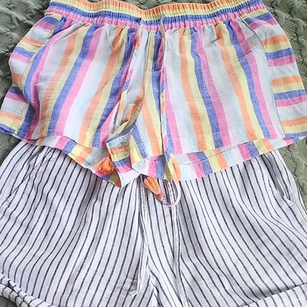 Vineyard Vines Pink and Blue Stripe Elastic Waist Shorts. Cotton Blend.
